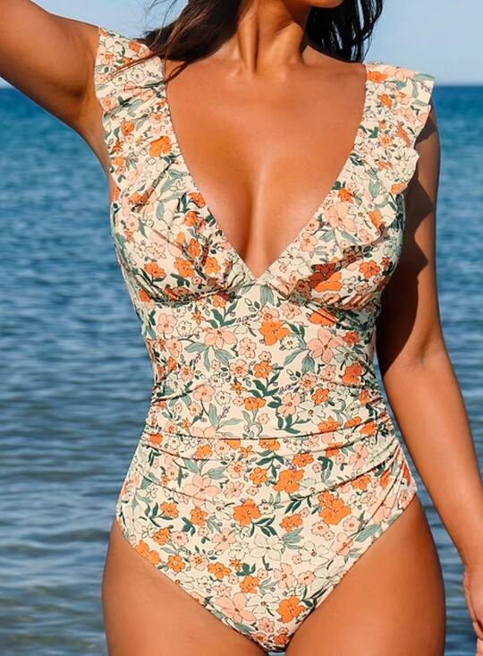 Cupshe Other - Cupshe Ditsy Floral Flutter Sleeve One-Piece Swimsuit Size M NWT